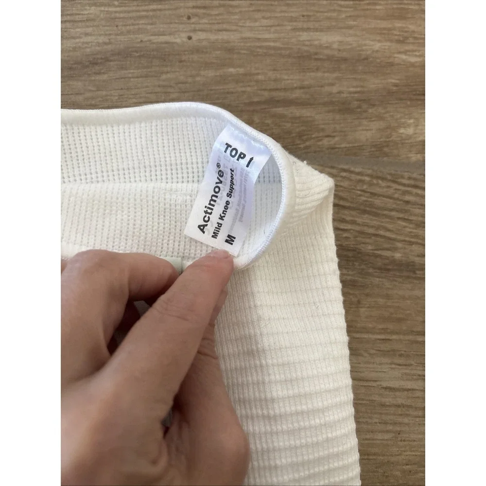 Actimove Everyday‎ Supports Mild Knee Support White Medium